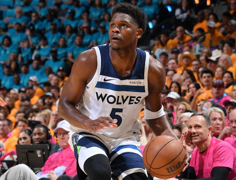 NBA官方赞永远可以相信他！爱德华兹火线复出18分 决战半节11分救主 附森林狼vs马刺G1全场录像回放