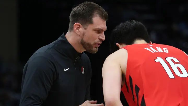 斯普利特基本无缘留任!利拉德推荐新帅人选 湖人助教也进候选名单 斯普利特基本无缘留任!利拉德推荐新帅人选 湖人助教也进候选名单